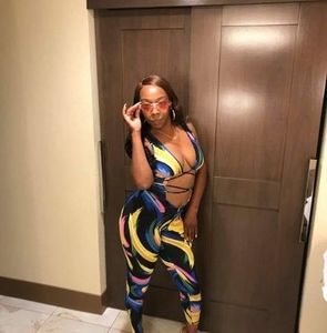 Meet your Posher, Atavia